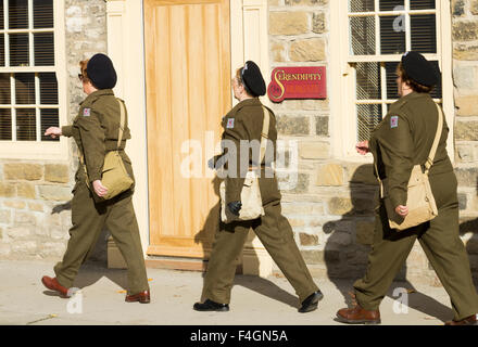 Pickering, North Yorkshire, UK. 17th October, 2015. Pickering`s annual Wartime and 40`s Weekend attracts thousands, with World War 2 living history camps and battle re-enactments amomg the attractions. PICTURED: Home Guard marching through the town Stock Photo